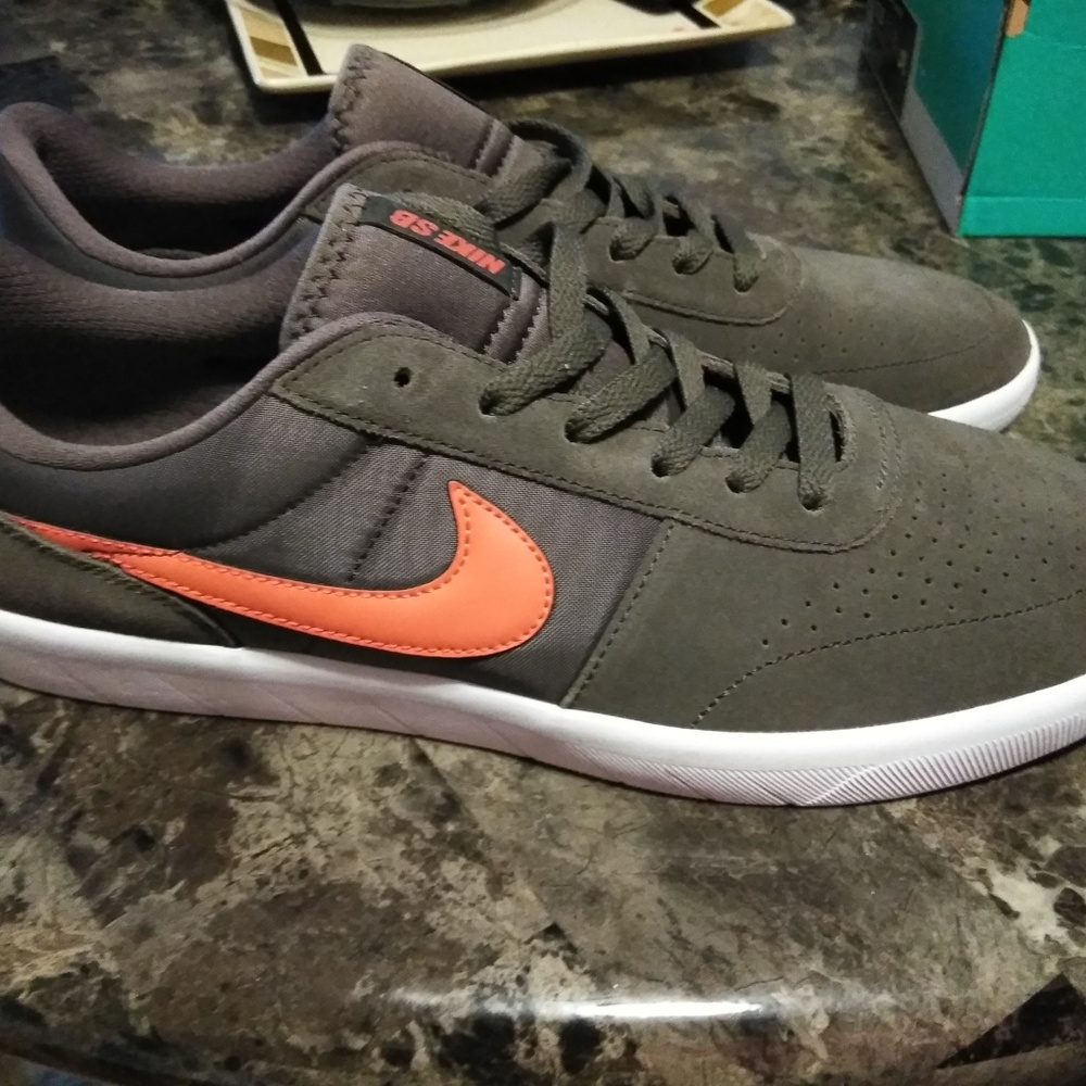 Men's Nike SB Classics